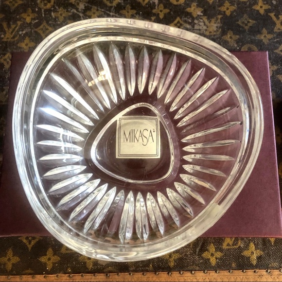 MIKASA Cimarron Crystal Bowl  & Potpourri Box Gift - Picture 3 of 7